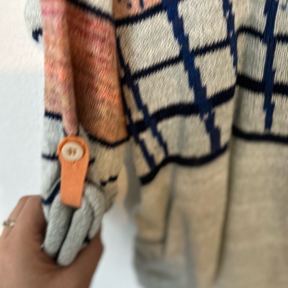 FREE PEOPLE Palm Breeze Pullover color
Sky Large - Picture 6 of 10